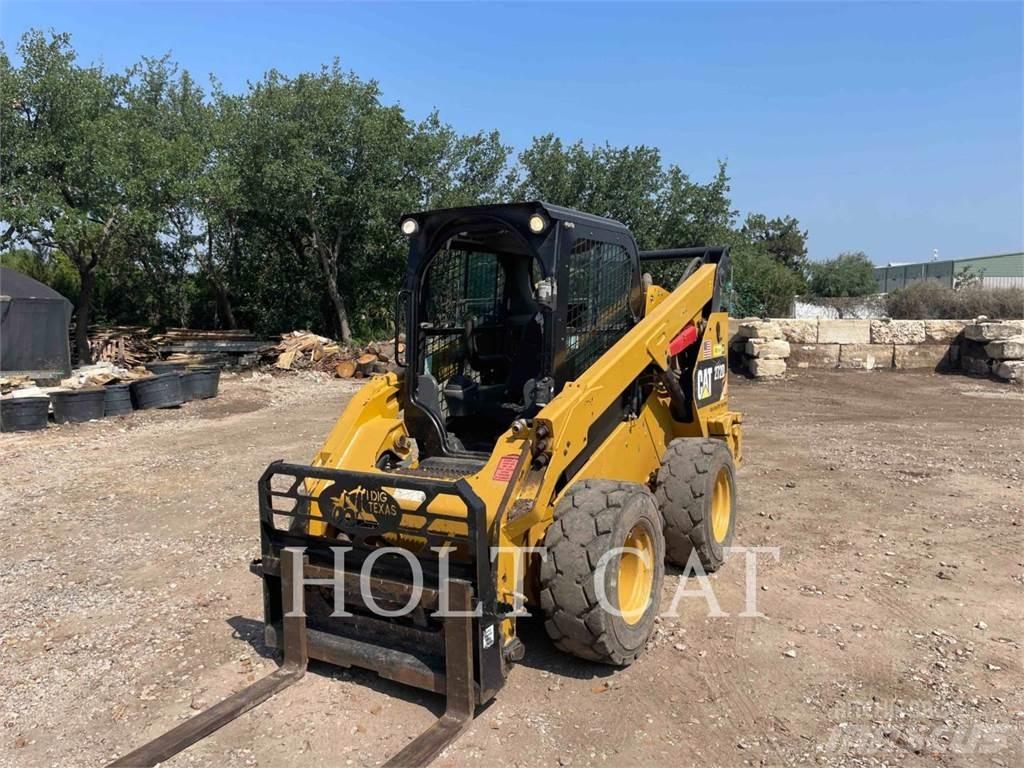CAT 272D 滑移轉向裝載機
