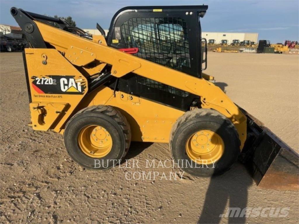 CAT 272D 滑移轉向裝載機