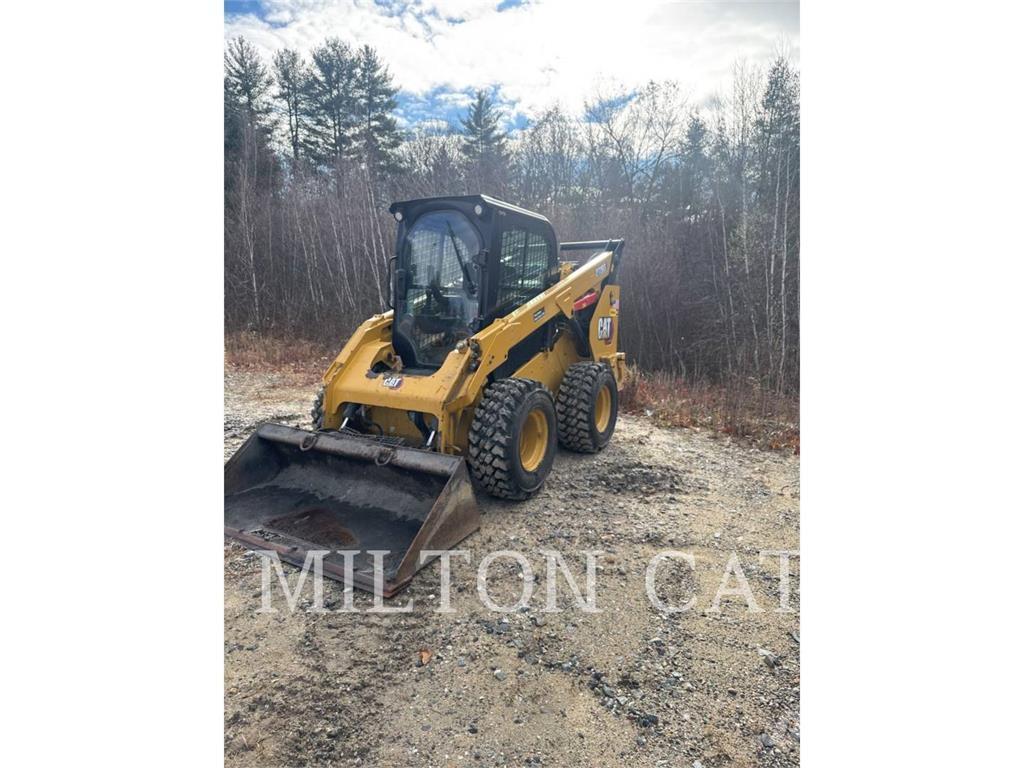 CAT 272D 3 滑移轉向裝載機