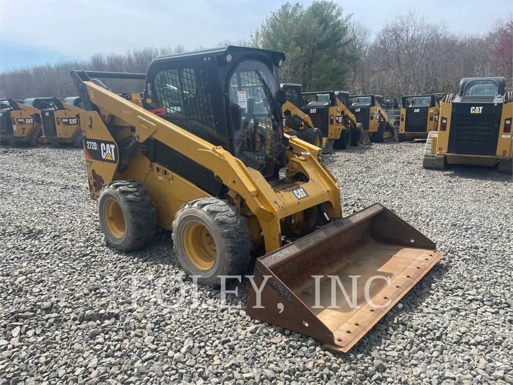 CAT 272D2 滑移轉向裝載機