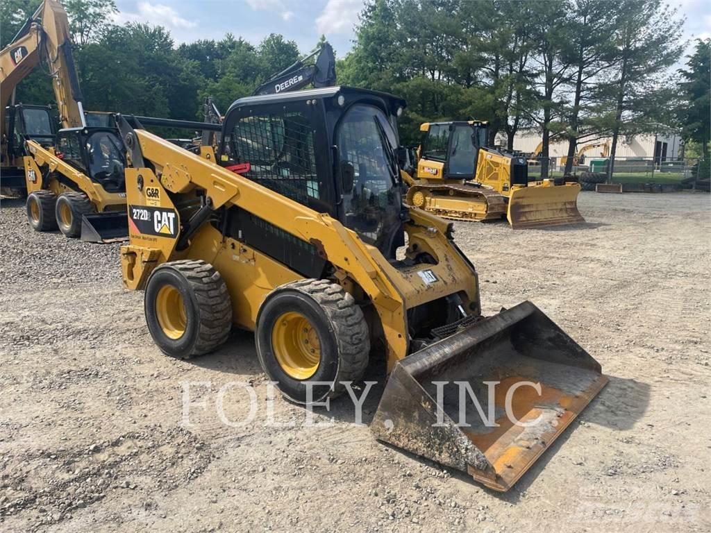 CAT 272D2 滑移轉向裝載機