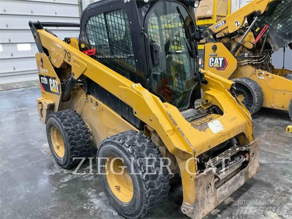 CAT 272D2 滑移轉向裝載機