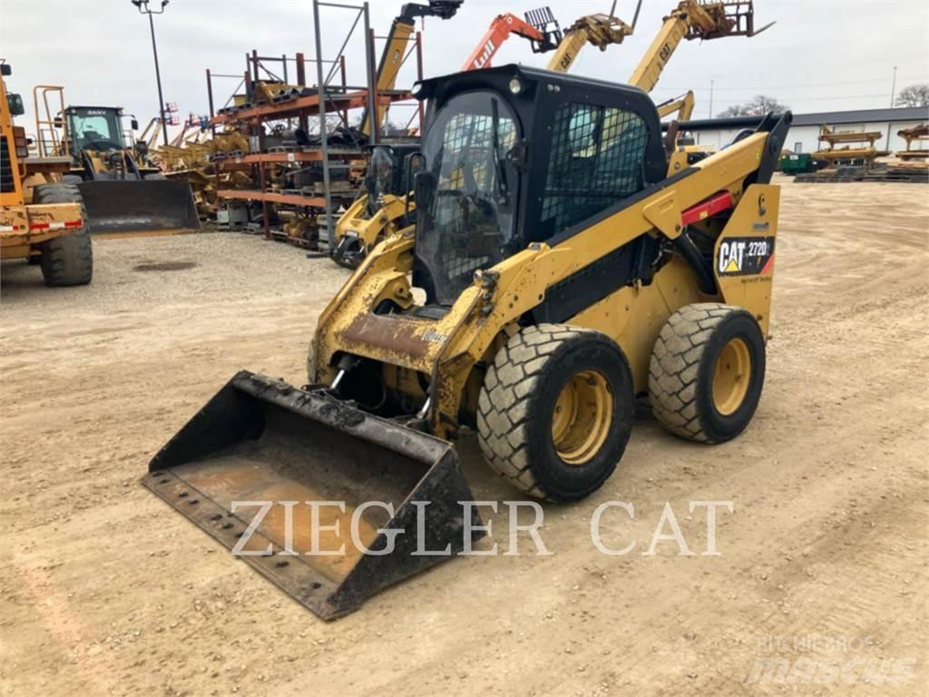 CAT 272D2 滑移轉向裝載機