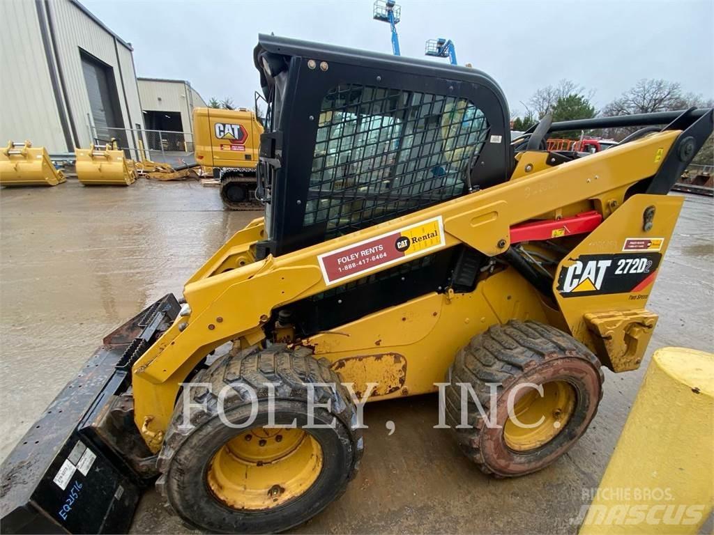 CAT 272D2 滑移轉向裝載機