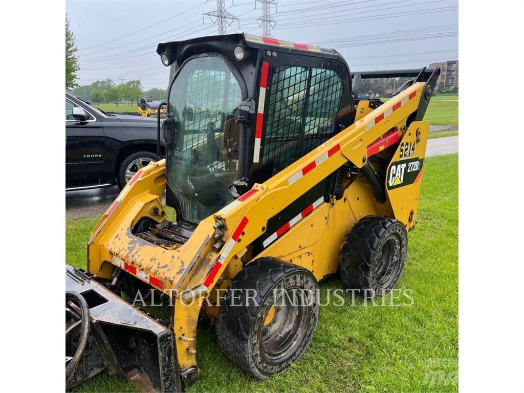 CAT 272D2 滑移轉向裝載機
