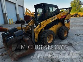 CAT 272D2 A2HQ 滑移轉向裝載機