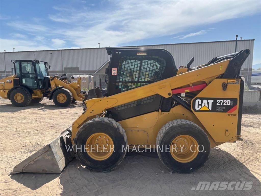 CAT 272D2C3XHP 滑移轉向裝載機