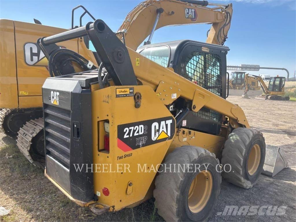 CAT 272D2C3XHP 滑移轉向裝載機