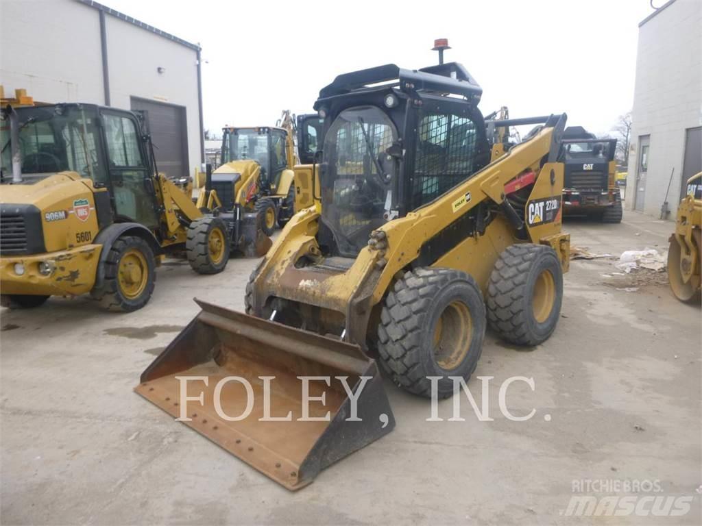 CAT 272D2XHP 滑移轉向裝載機