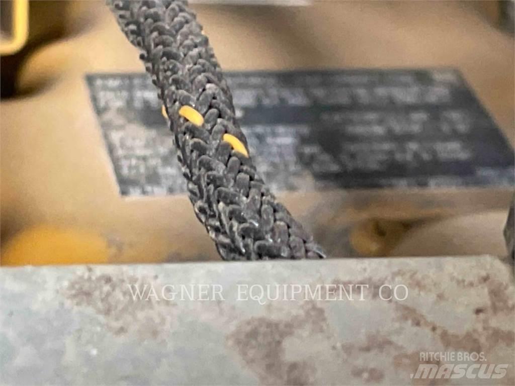 CAT 272D3 滑移轉向裝載機