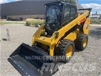 CAT 272D3 滑移轉向裝載機