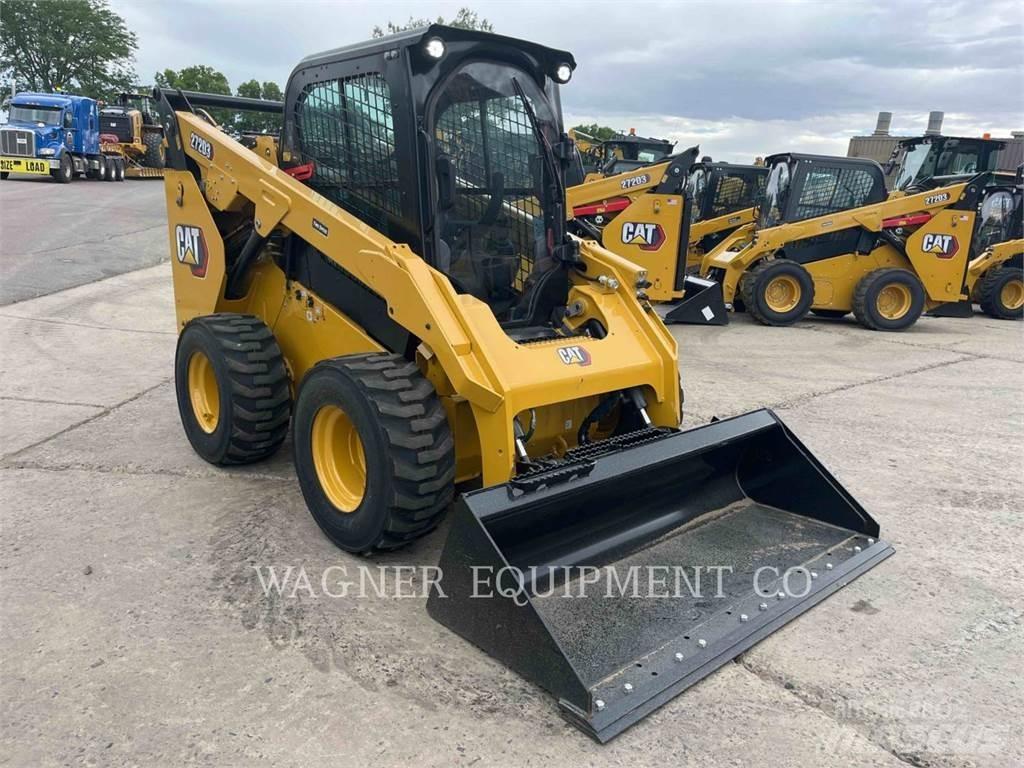 CAT 272D3 滑移轉向裝載機