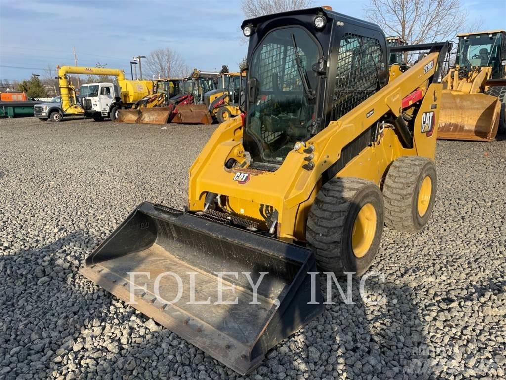 CAT 272D3 滑移轉向裝載機