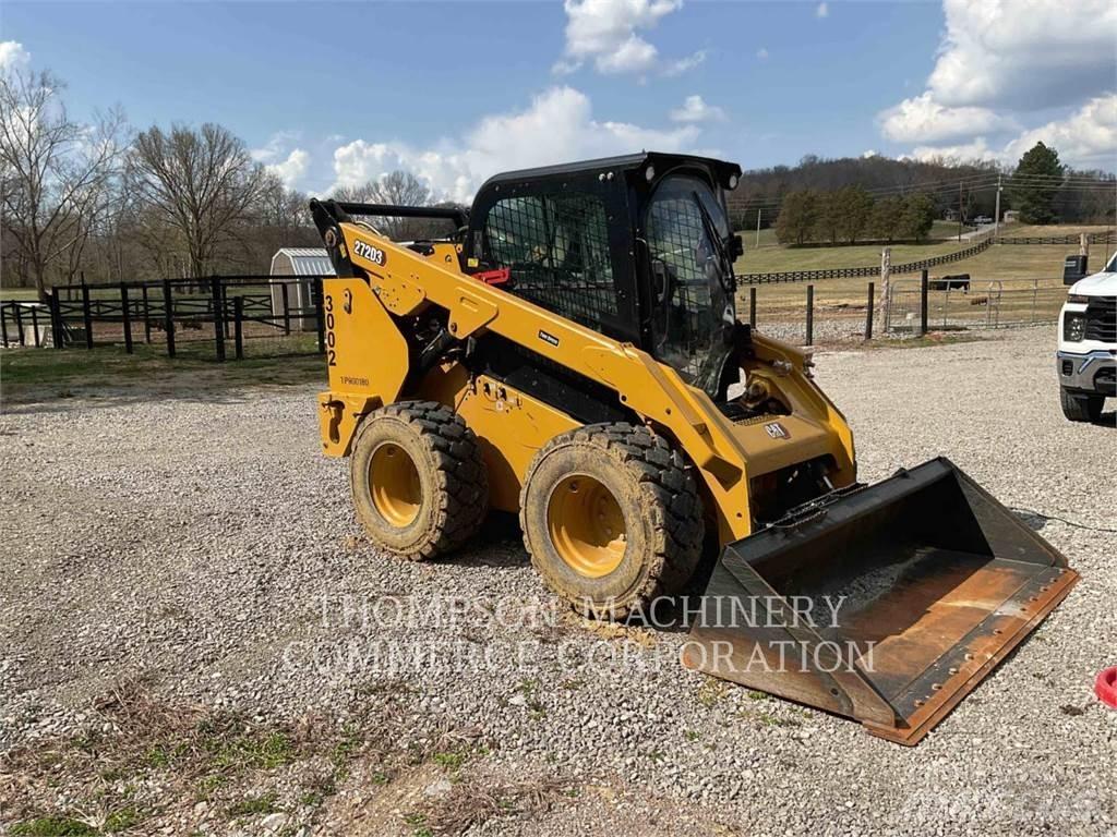 CAT 272D3 滑移轉向裝載機