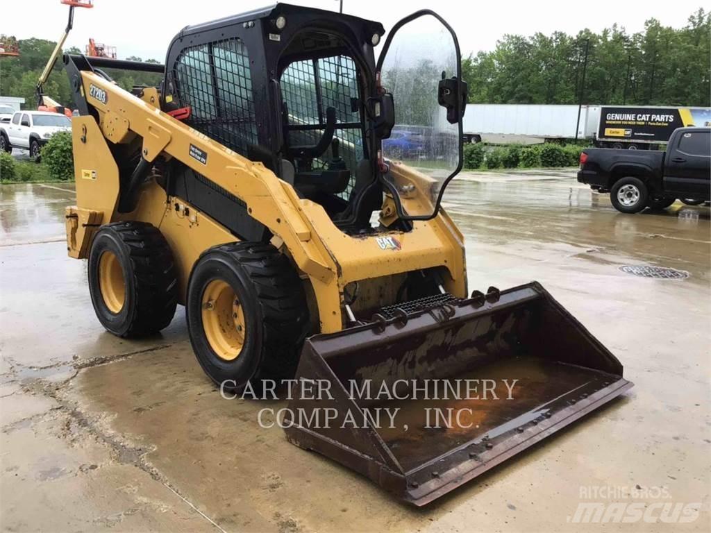 CAT 272D3 滑移轉向裝載機