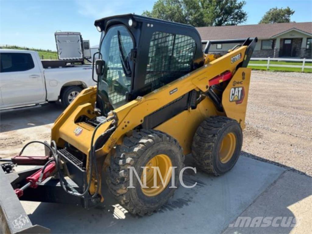 CAT 272D3 滑移轉向裝載機