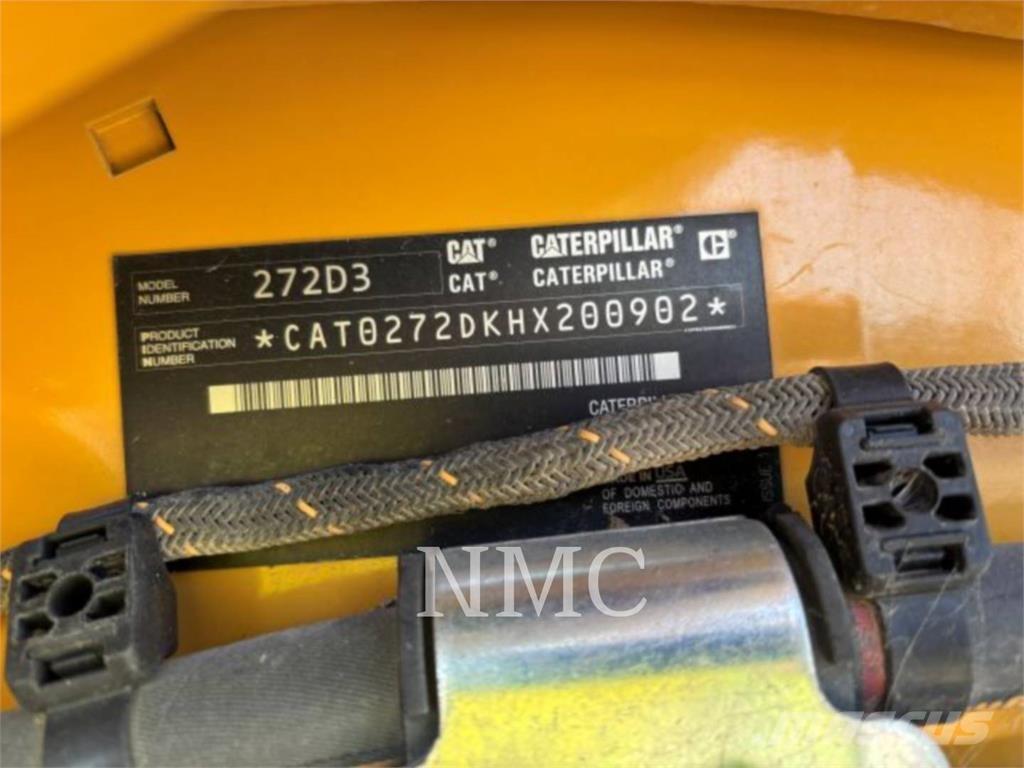 CAT 272D3 滑移轉向裝載機