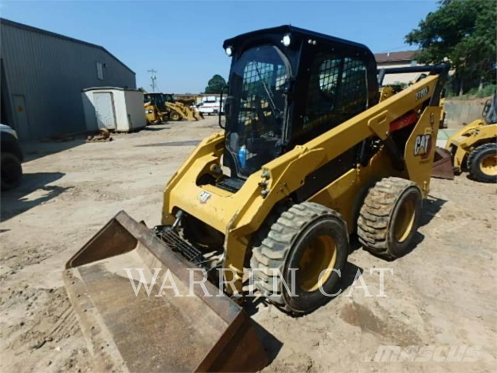 CAT 272D3 C3H1 滑移轉向裝載機