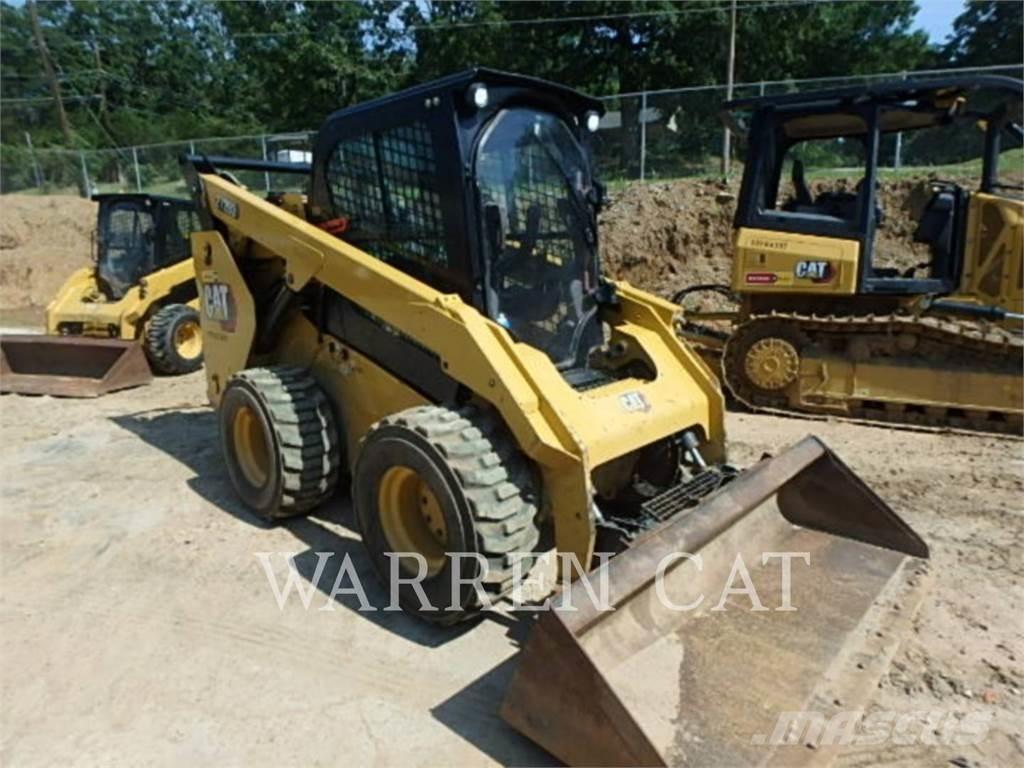 CAT 272D3 C3H1 滑移轉向裝載機