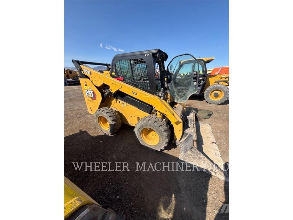 CAT 272D3 C3H2 滑移轉向裝載機