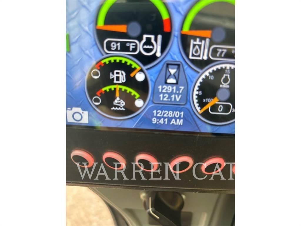 CAT 272D3 C3H3 滑移轉向裝載機