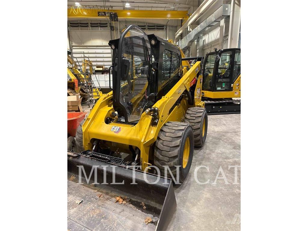 CAT 272D3 XHP 滑移轉向裝載機