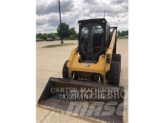 CAT 272D3XE 滑移轉向裝載機