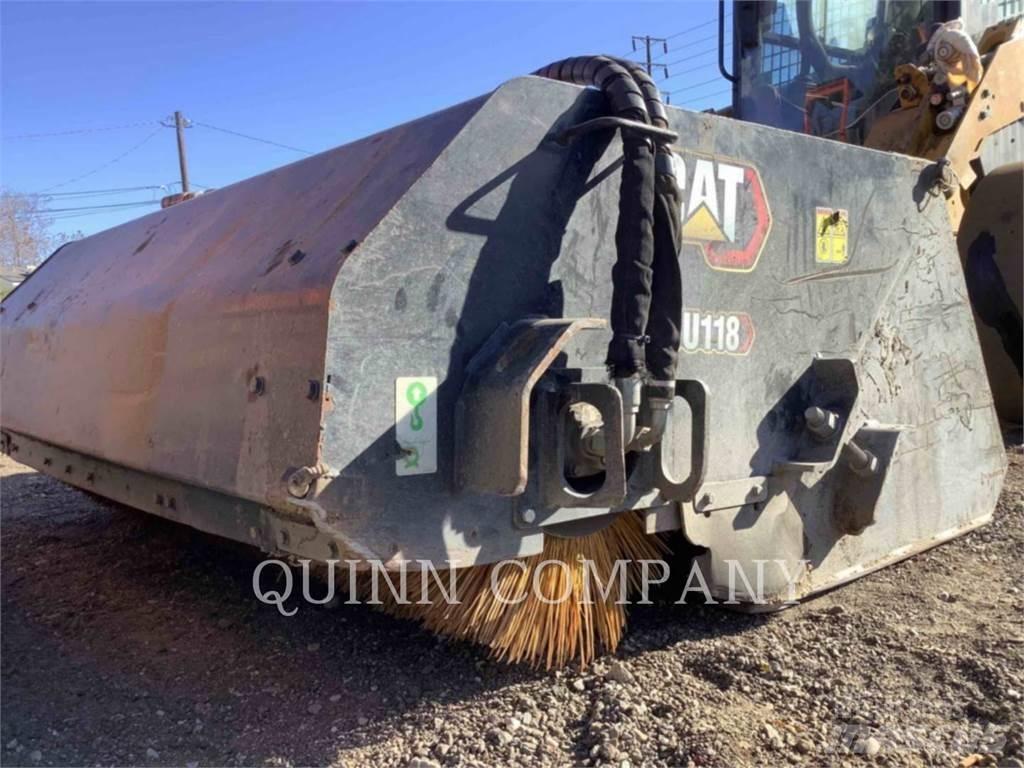 CAT 272D3XE 滑移轉向裝載機