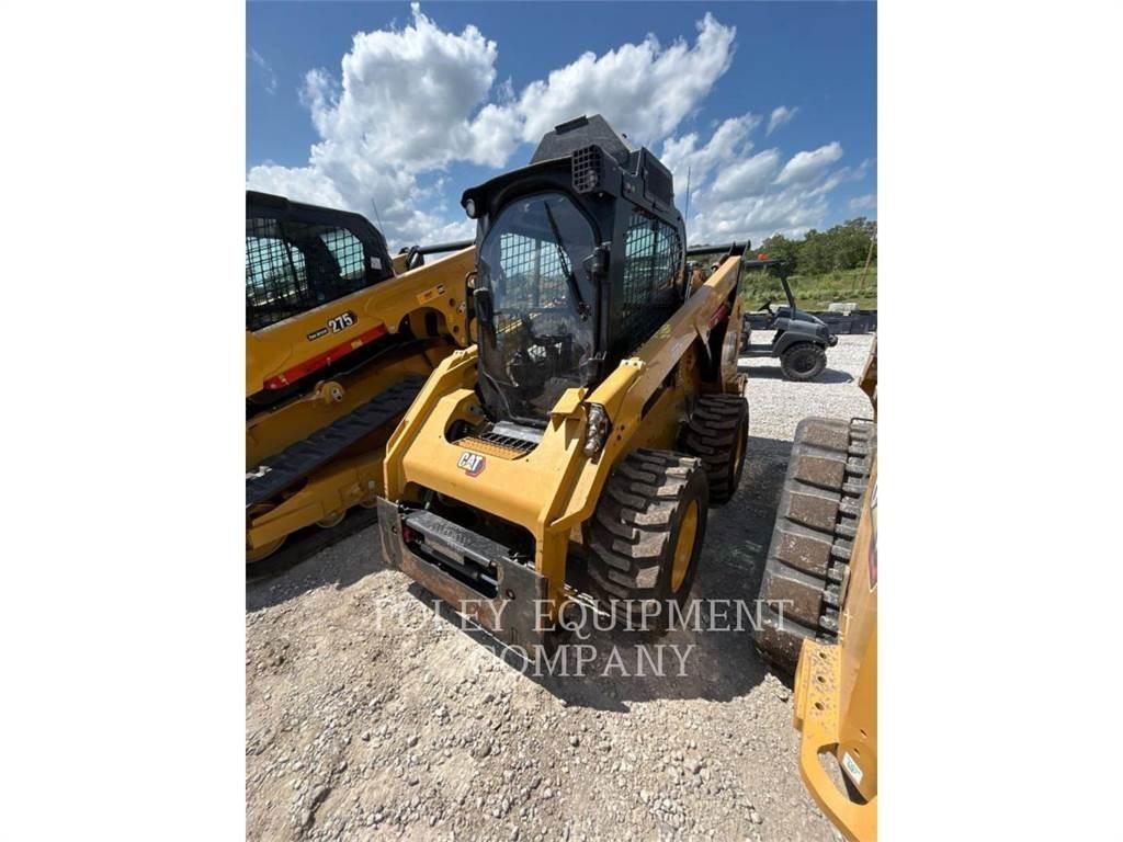 CAT 272D3XPS2C 滑移轉向裝載機