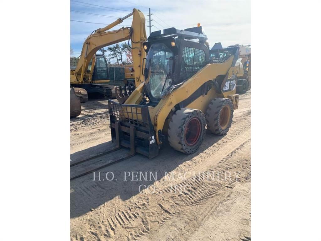 CAT 272DXHP 滑移轉向裝載機