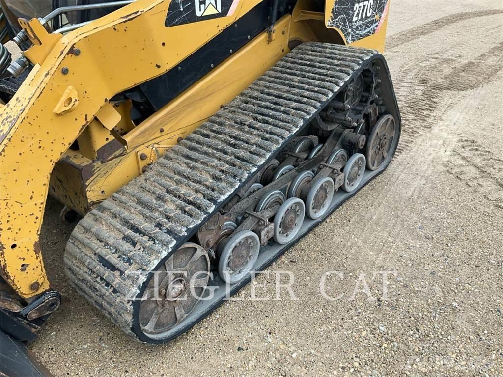CAT 277C2 推土機