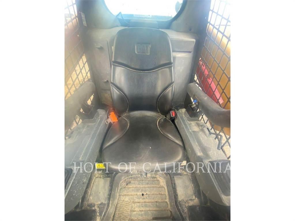 CAT 279 HF 滑移轉向裝載機