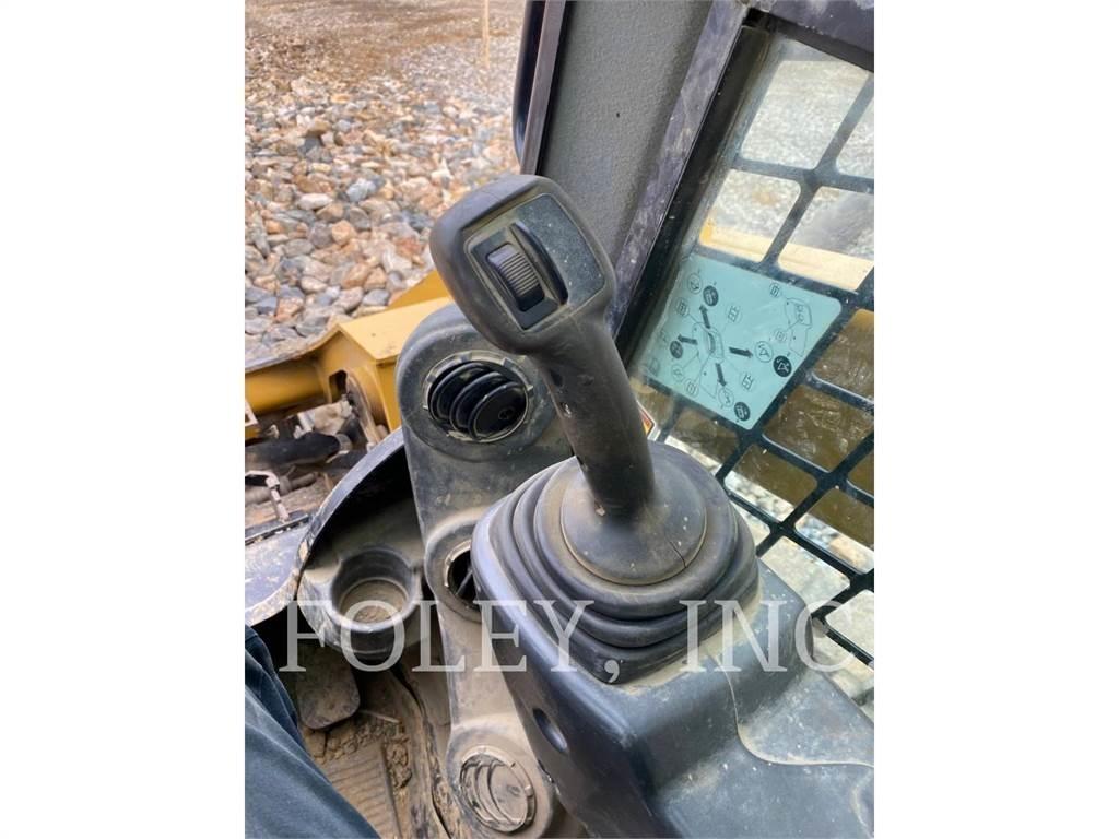CAT 279D 推土機