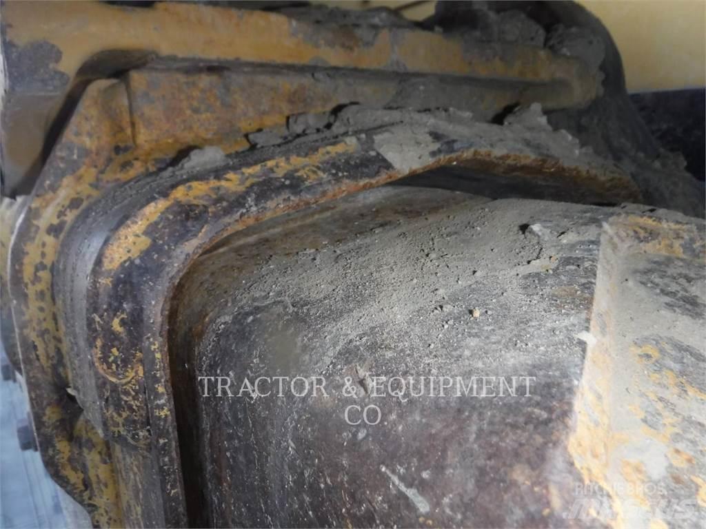 CAT 279D H3CB 滑移轉向裝載機