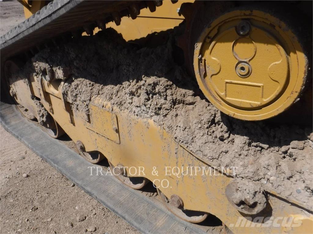 CAT 279D3 滑移轉向裝載機