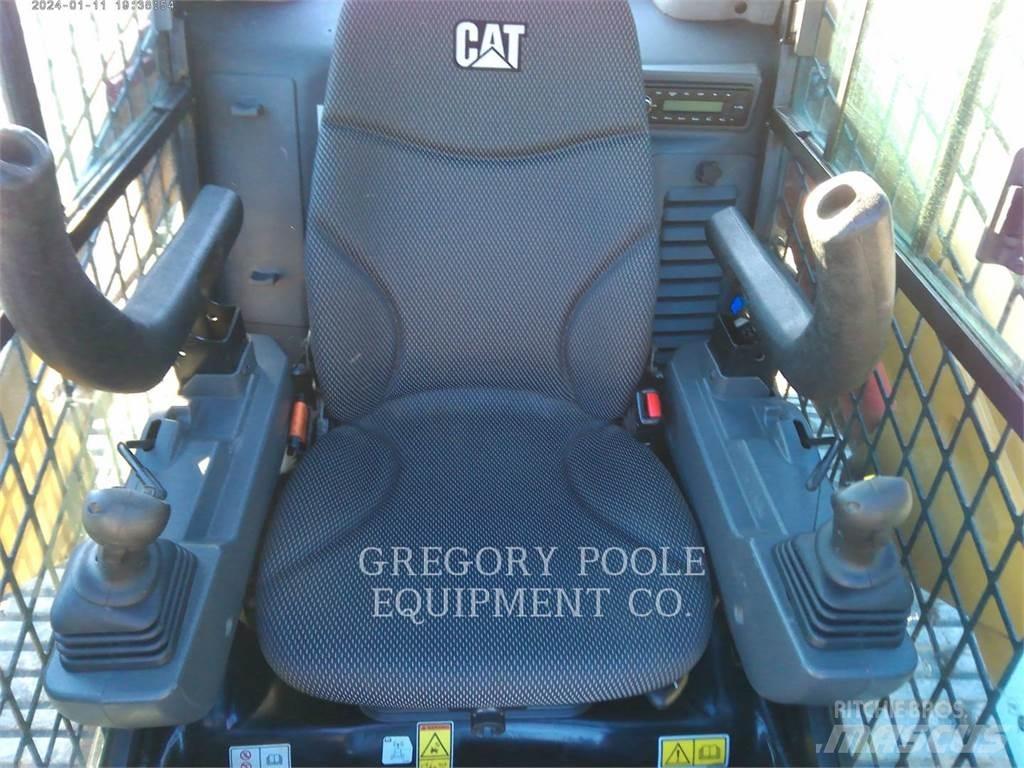 CAT 279D3 推土機
