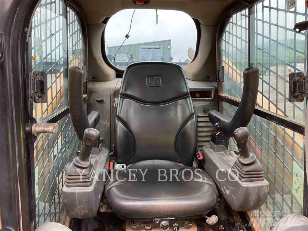 CAT 279D3 HF 滑移轉向裝載機