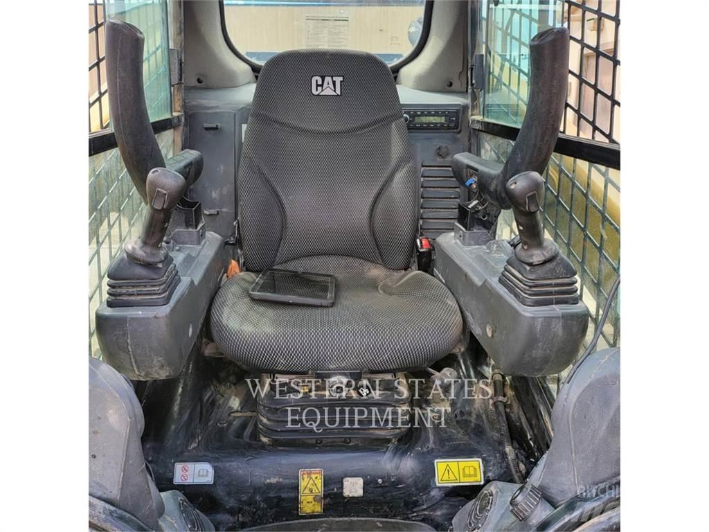 CAT 289D3 滑移轉向裝載機