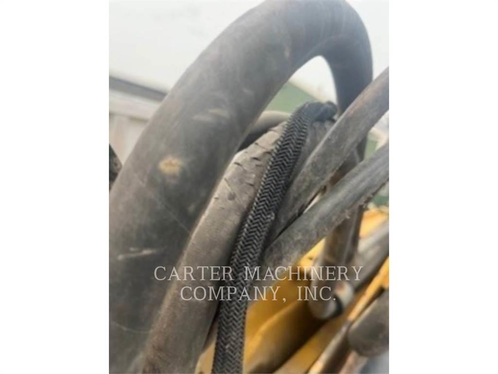 CAT 299C 滑移轉向裝載機