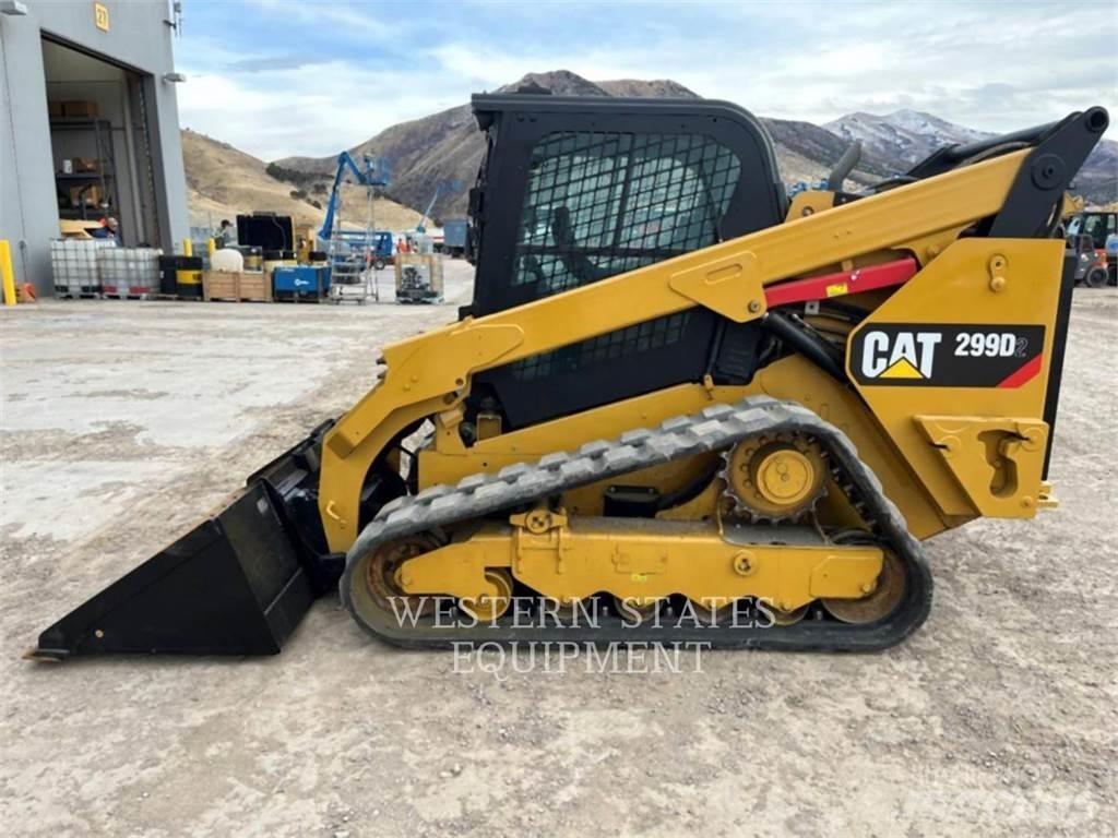 CAT 299D2 滑移轉向裝載機