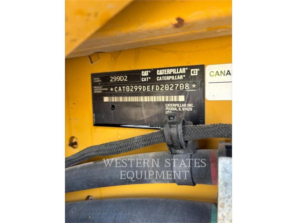 CAT 299D2 滑移轉向裝載機