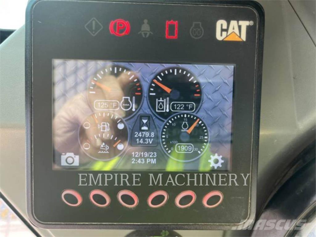 CAT 299D2 CA 滑移轉向裝載機