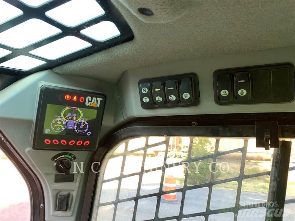 CAT 299D2 XHP 滑移轉向裝載機