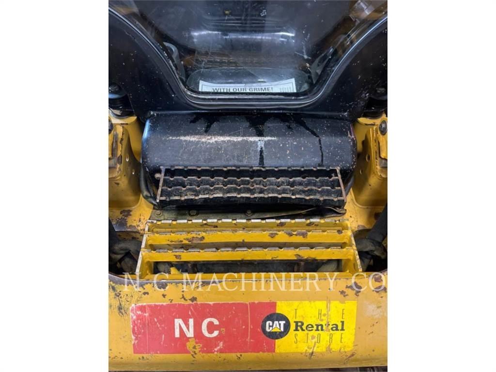 CAT 299D2 XHP 滑移轉向裝載機