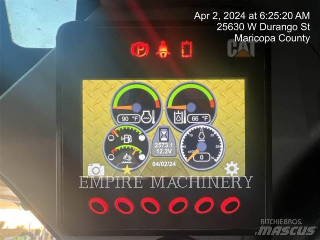 CAT 299D2XHPCA 滑移轉向裝載機