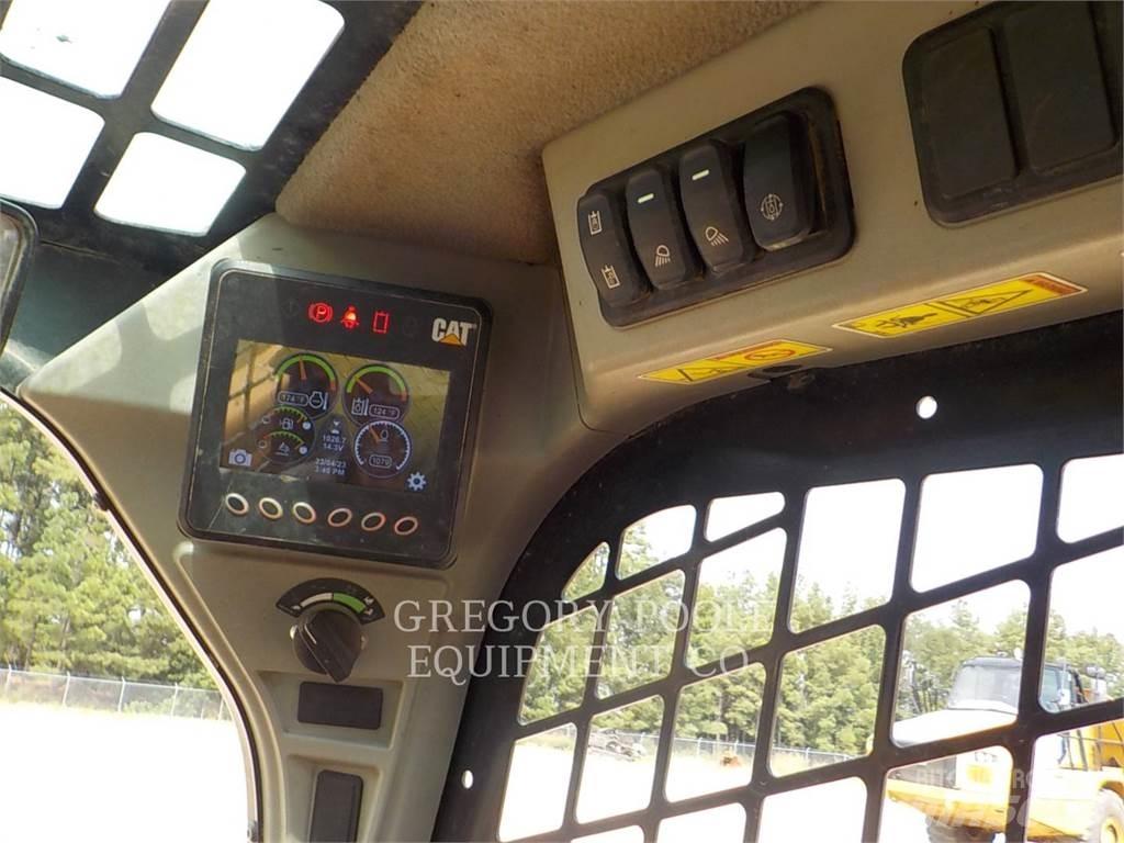 CAT 299D3 滑移轉向裝載機