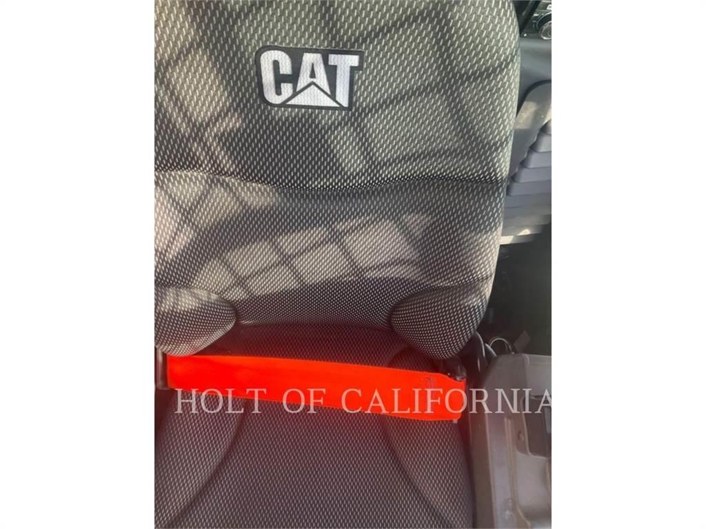 CAT 299D3 滑移轉向裝載機