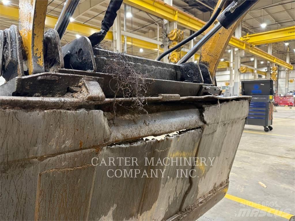 CAT 299D3 滑移轉向裝載機