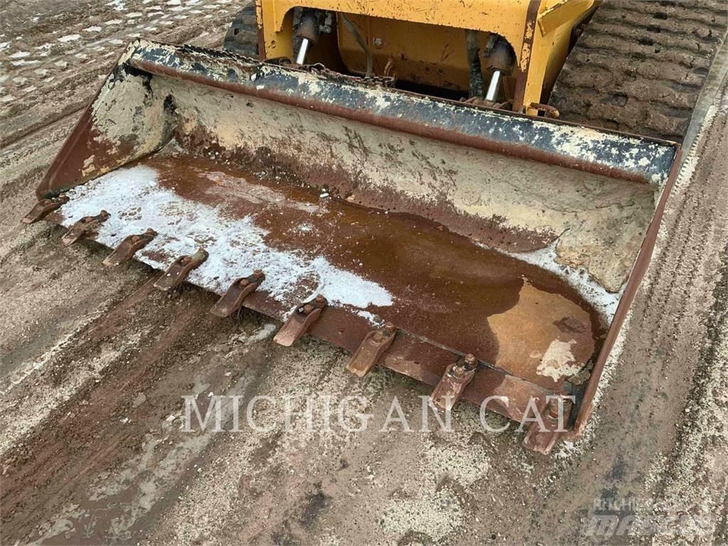 CAT 299D3 滑移轉向裝載機