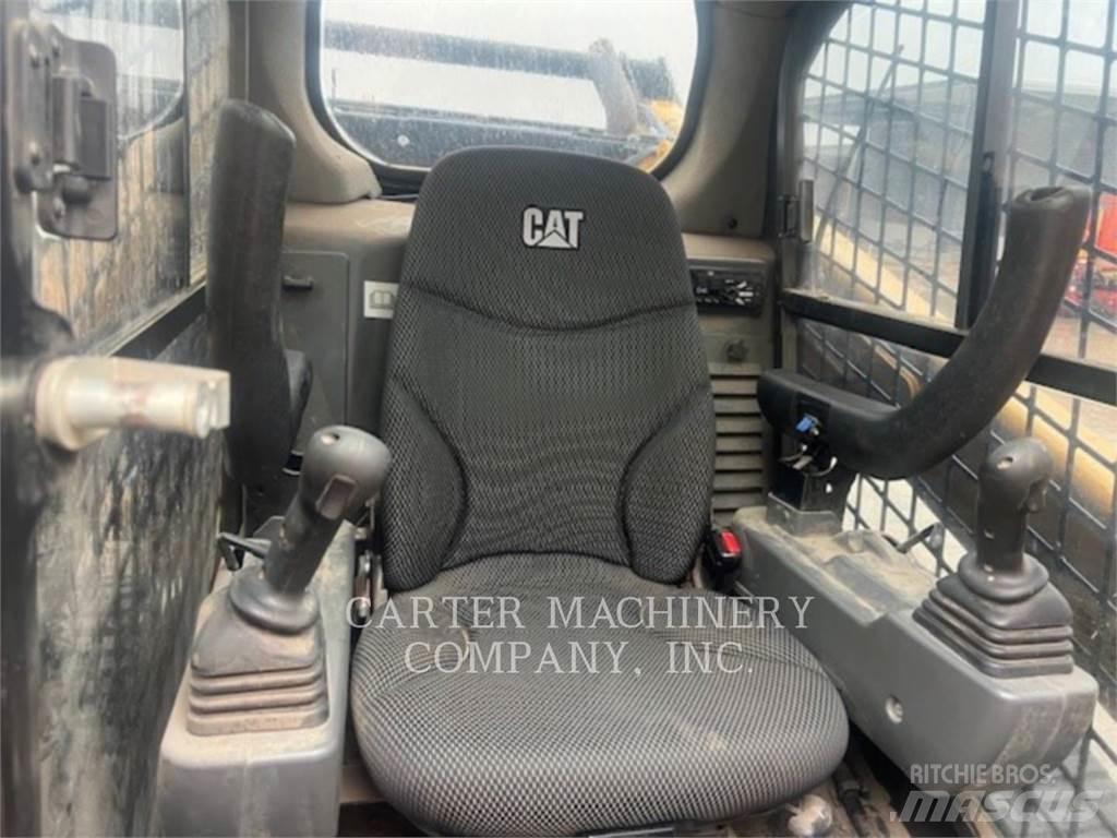 CAT 299D3 推土機